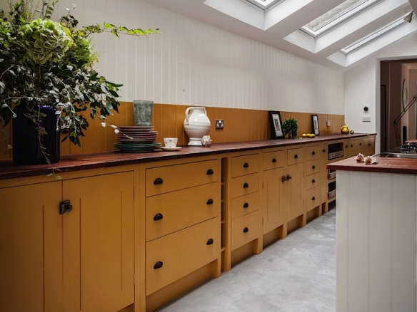 10 Easy Pieces Architects AllTime Favorite Paint Picks portrait 40