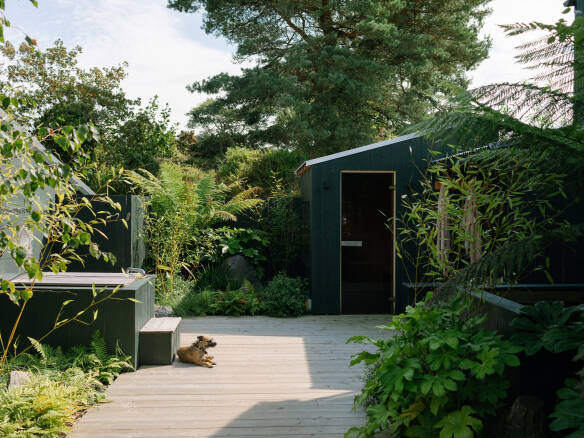 Between the Forest and the Sea A SteelFramed Tiled Vacation Rental in the Bruges Countryside portrait 28