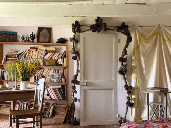 pine bough doorway diy atelier vime hero  